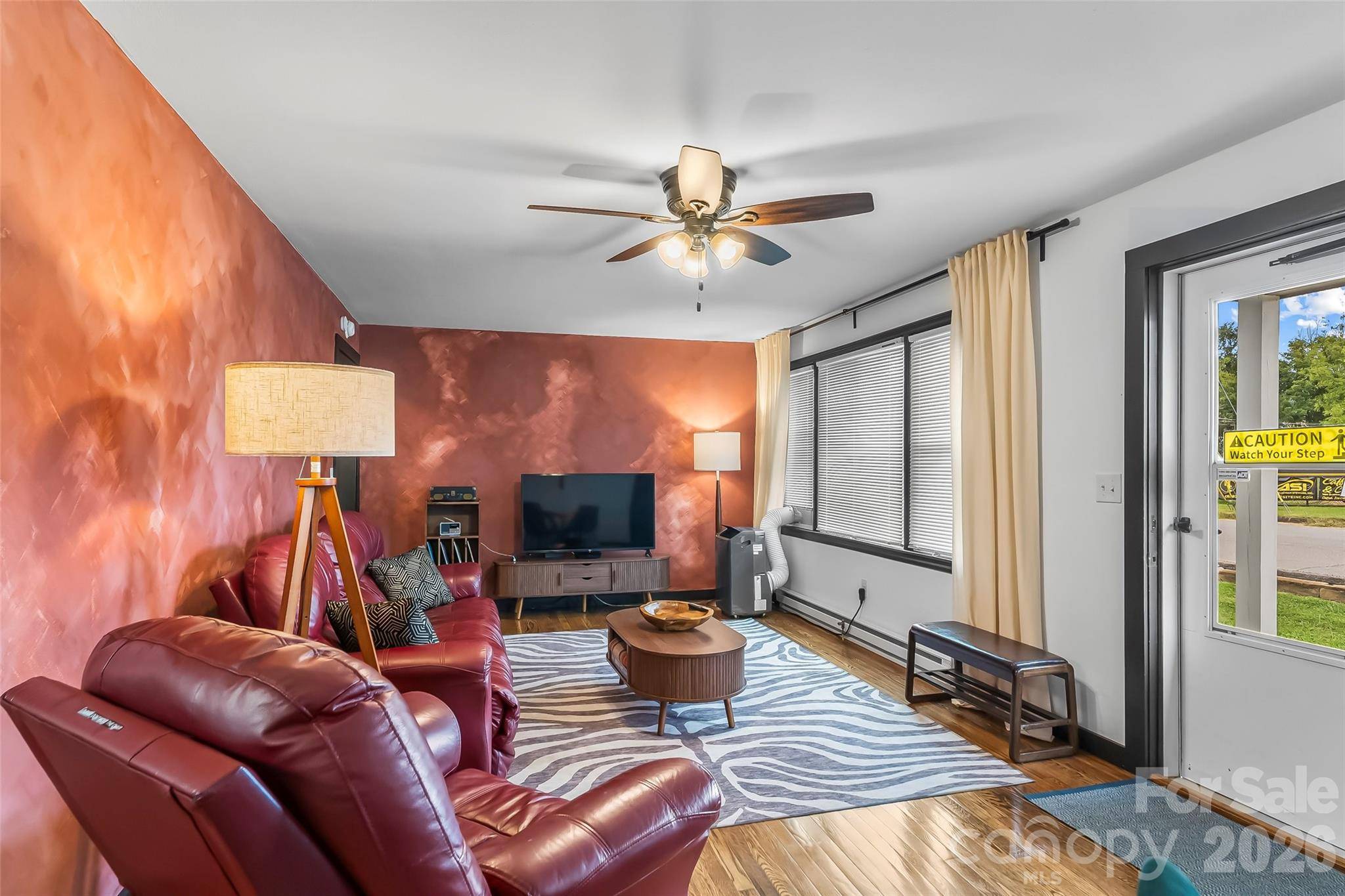45 Henry ST, Waynesville, NC 28786