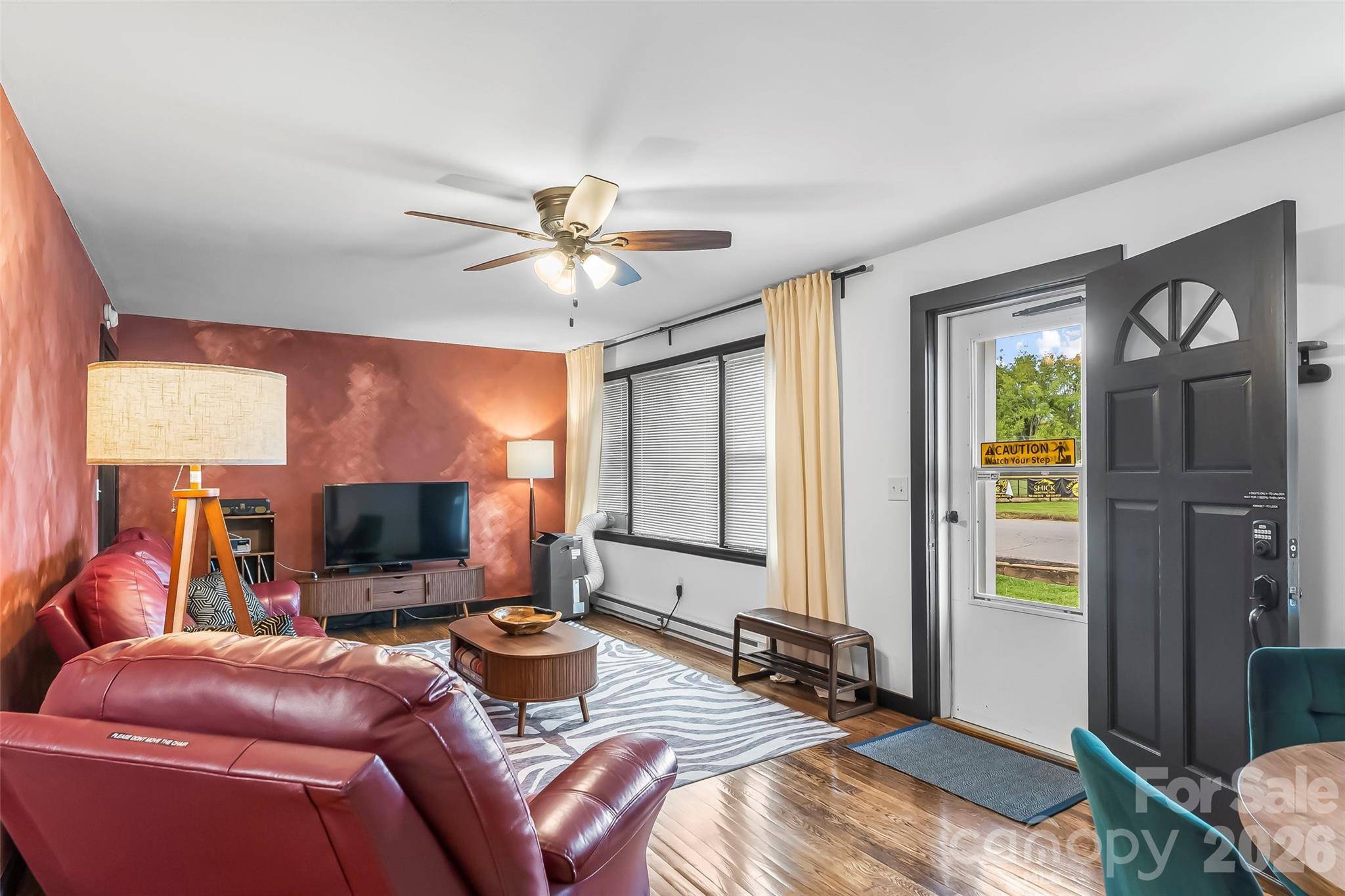 45 Henry ST, Waynesville, NC 28786