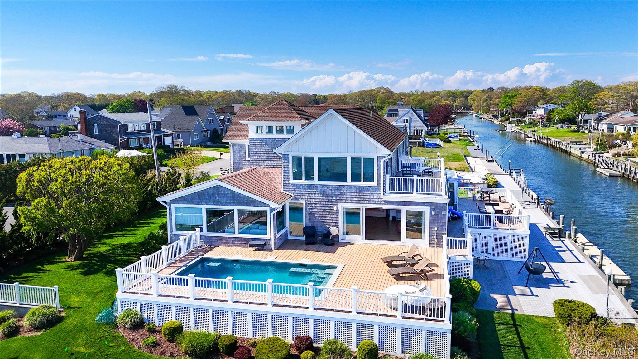 43 Tarpon RD, East Quogue, NY 11942