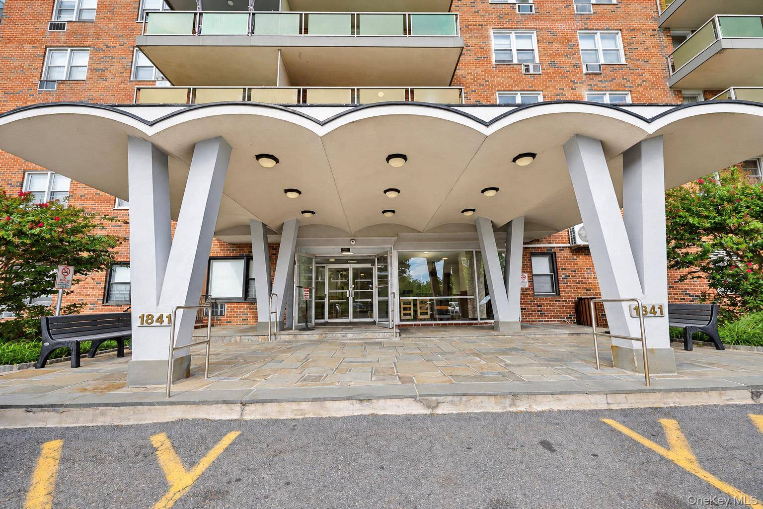 1841 Central Park AVE #6N, Yonkers, NY 10710