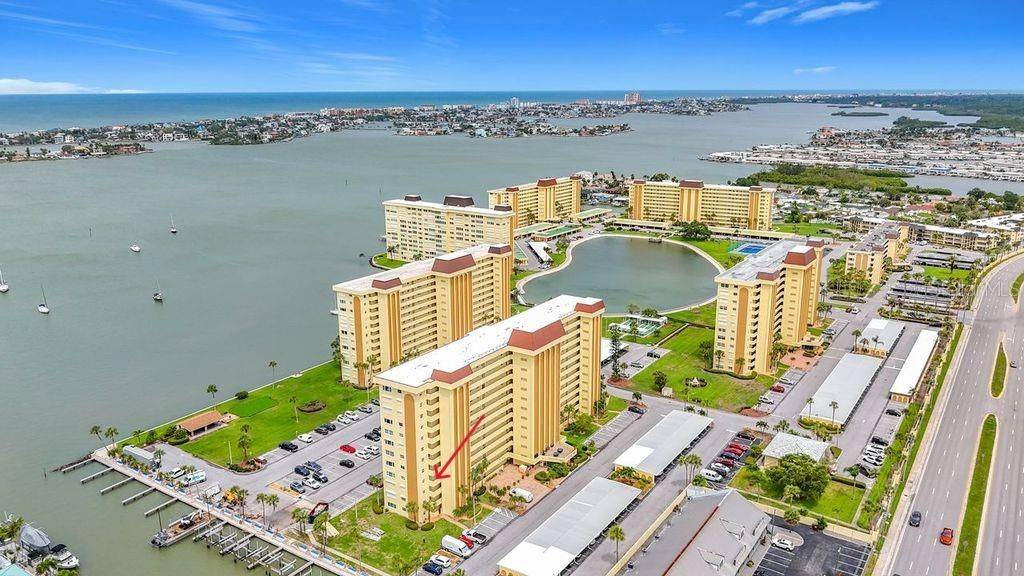 4550 COVE CIR #502, St Petersburg, FL 33708