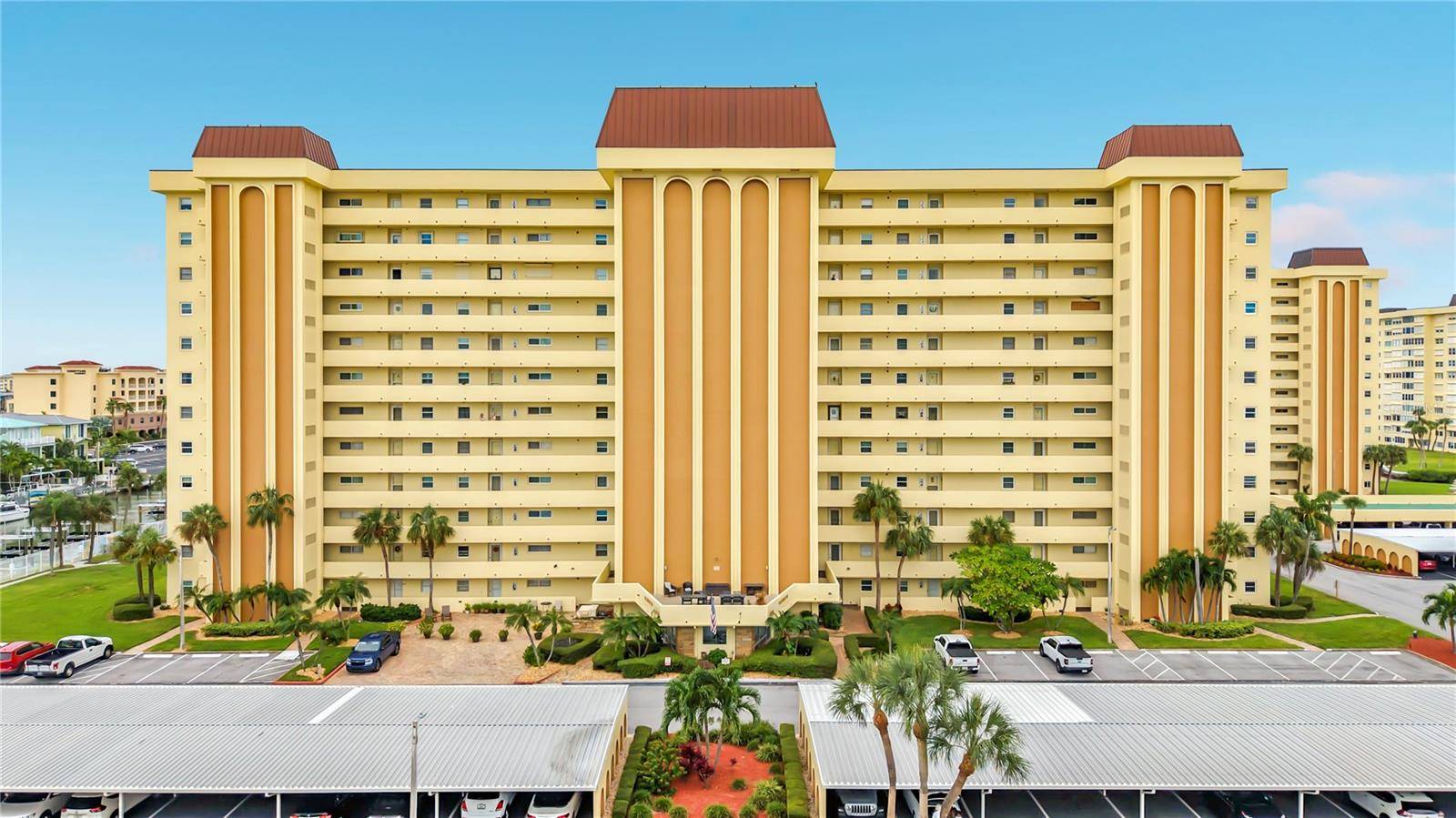 4550 COVE CIR #502, St Petersburg, FL 33708