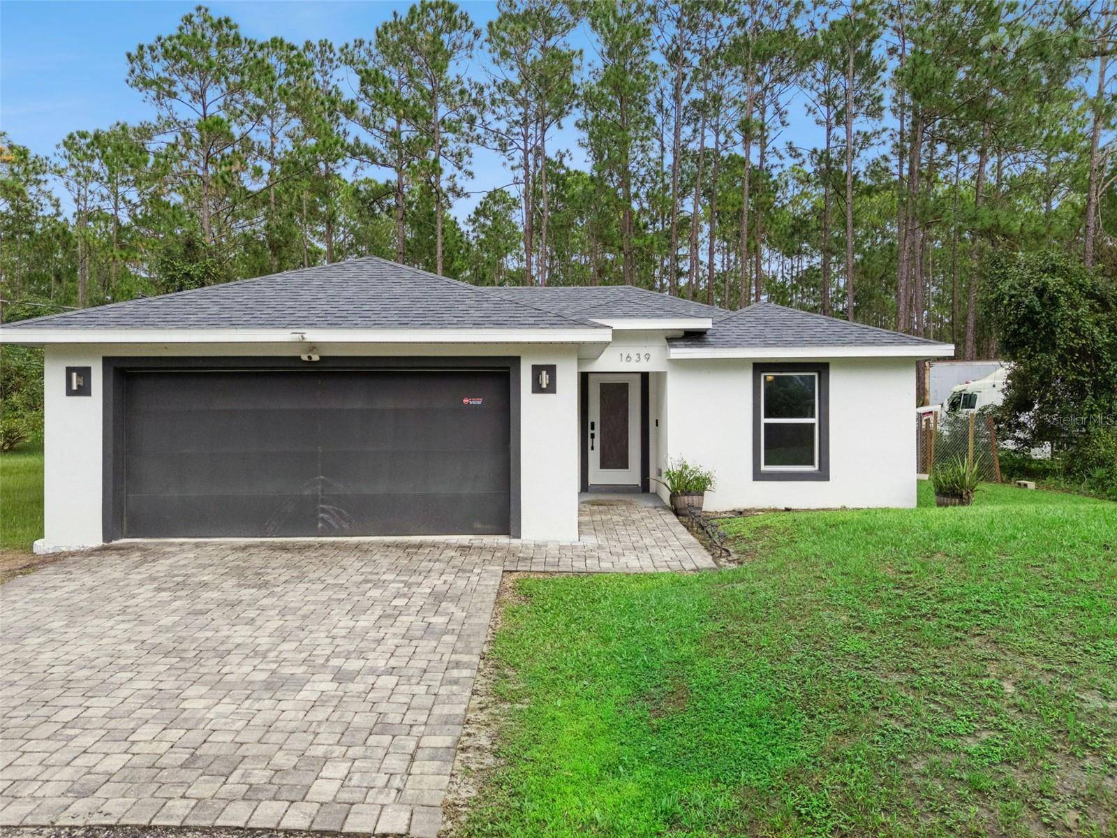 1639 11TH AVE, Deland, FL 32724