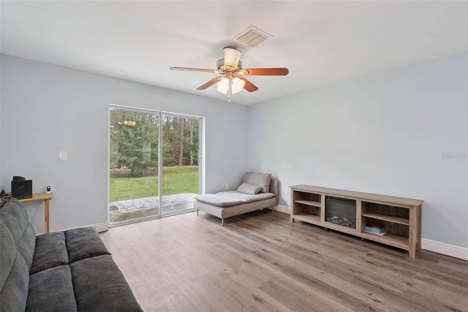 1639 11TH AVE, Deland, FL 32724