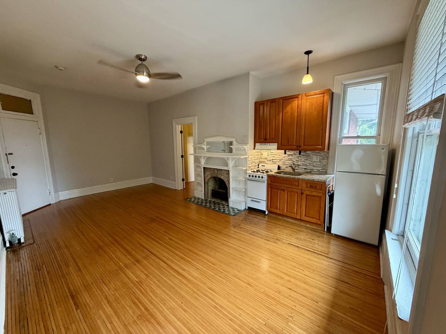4380 CENTRAL AVE #D, Western Springs, IL 60558