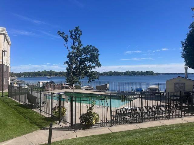 2400 Interlachen RD #119, Spring Park, MN 55384