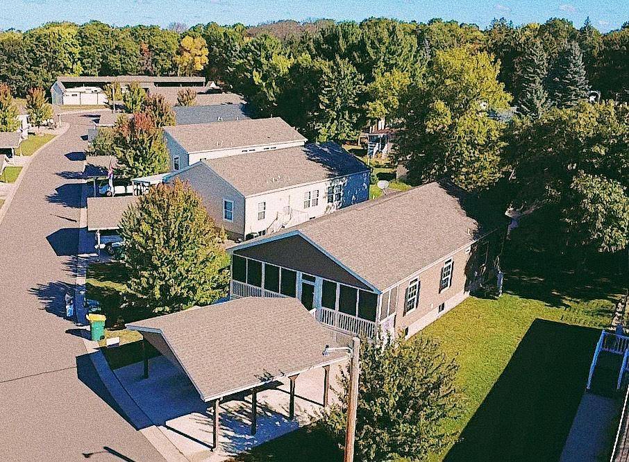 2200 Black Pine DR, Cambridge, MN 55008