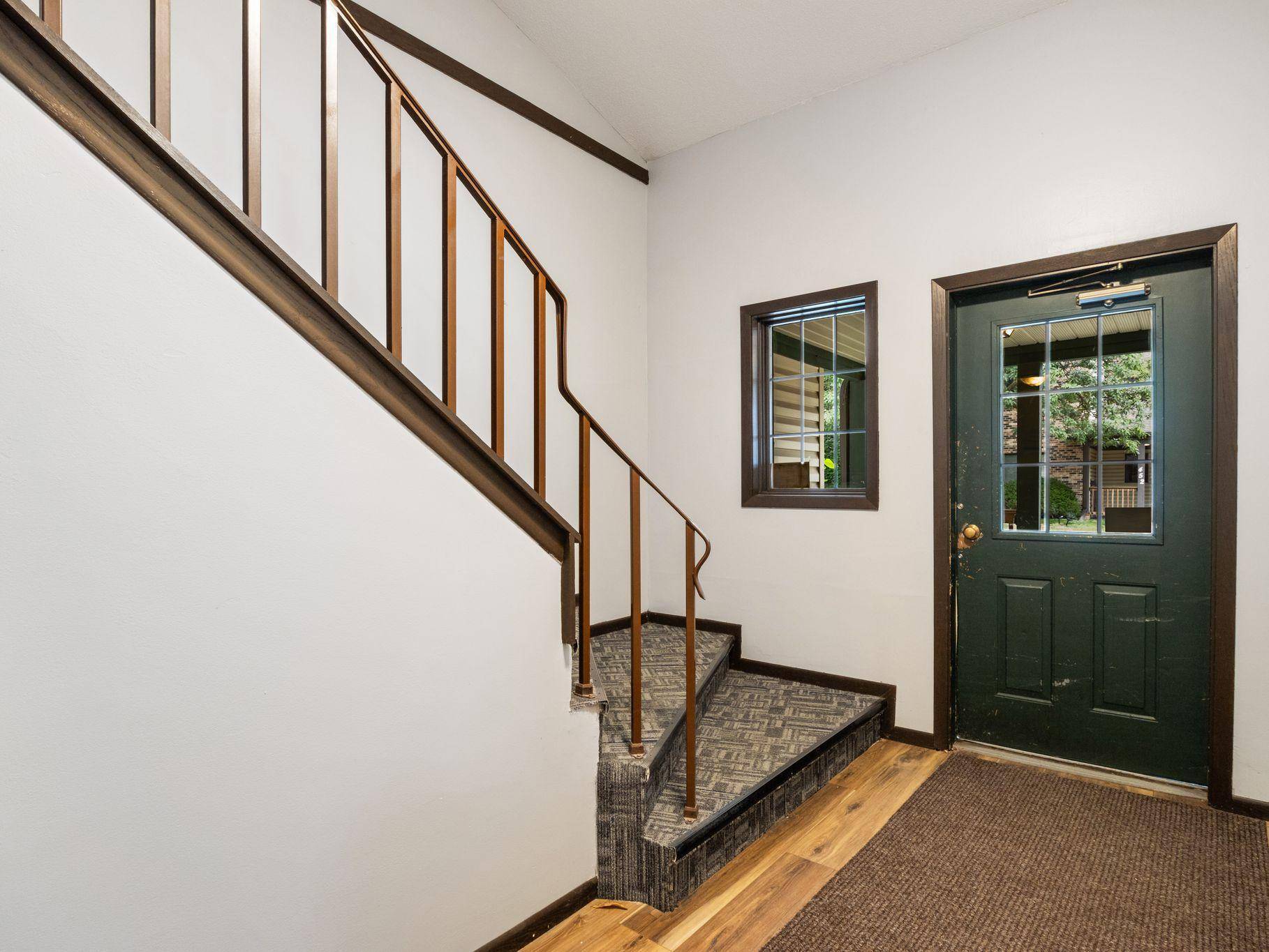 450 Etna ST #201, Saint Paul, MN 55106