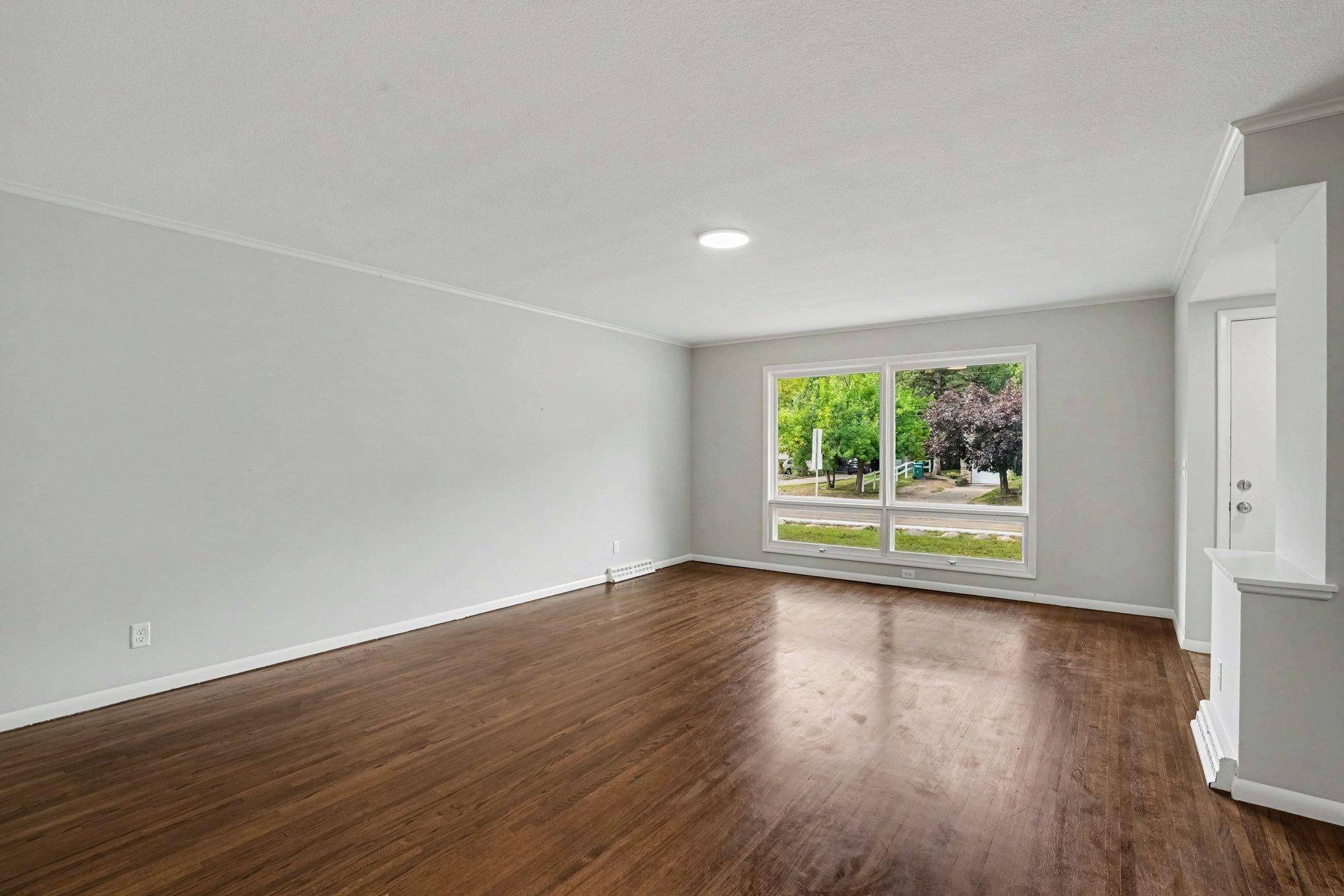 6117 France AVE S, Edina, MN 55410