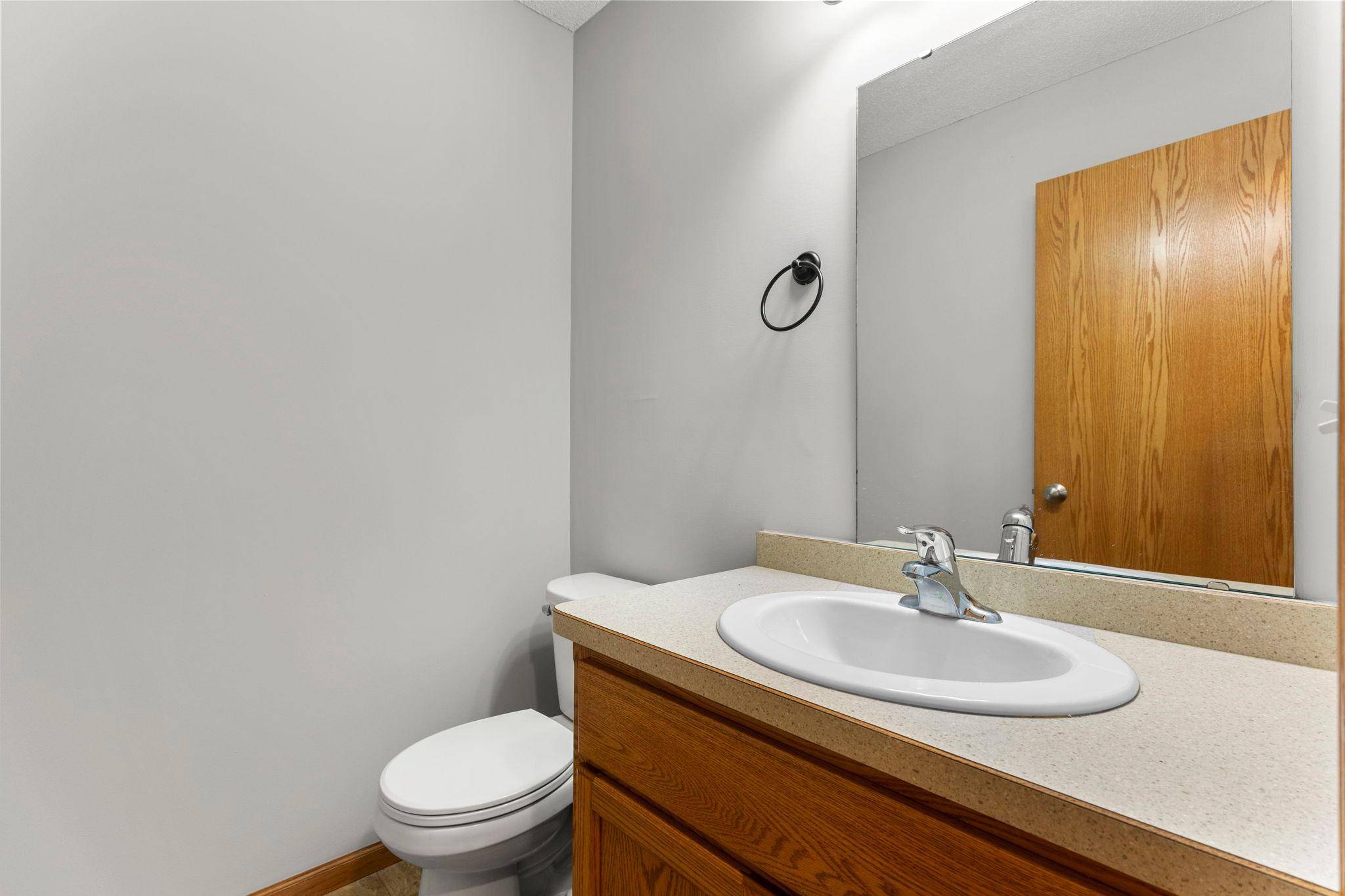 315 Roosevelt ST S #G, Cambridge, MN 55008