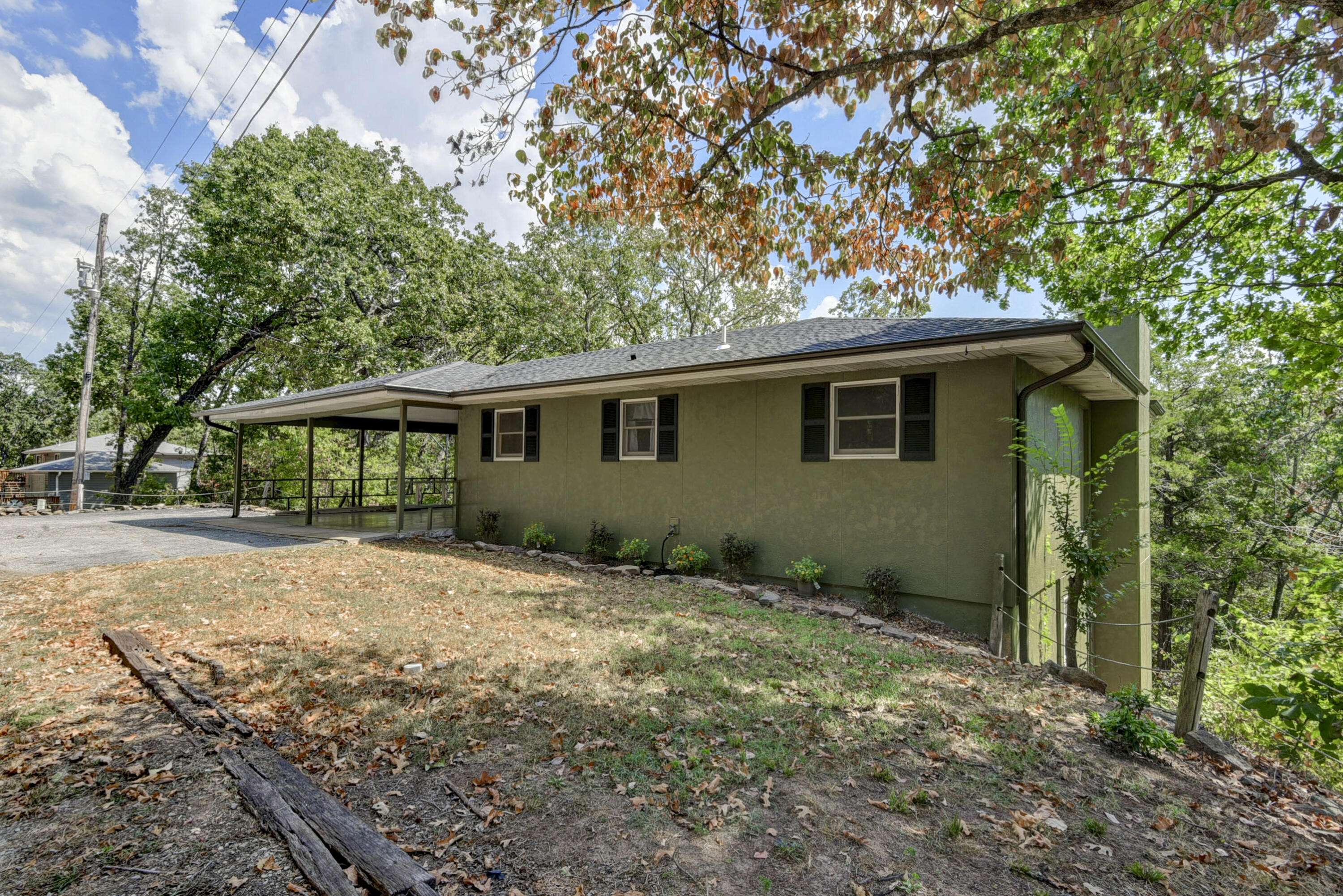 78 Rollin C LN, Branson West, MO 65737