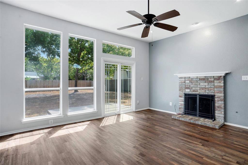 910 York Street, Forney, TX 75126
