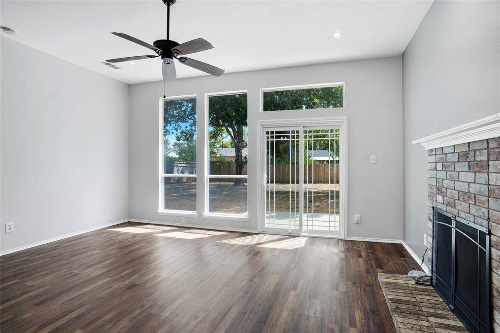 910 York Street, Forney, TX 75126