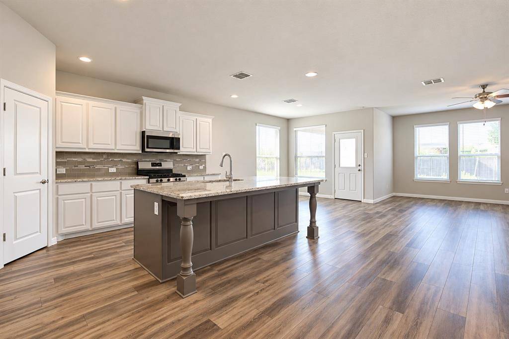 2401 Mockingbird Court, Northlake, TX 76247