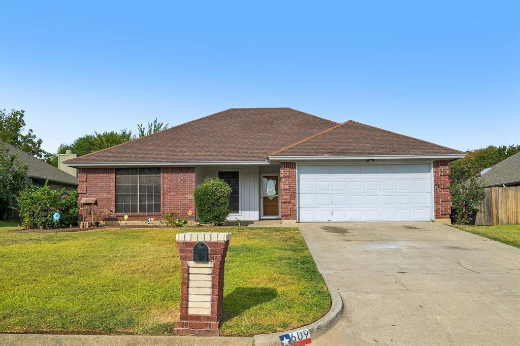 609 Ruth Drive, Kennedale, TX 76060
