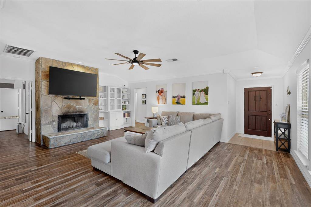 609 Haymeadow Drive, Wylie, TX 75098