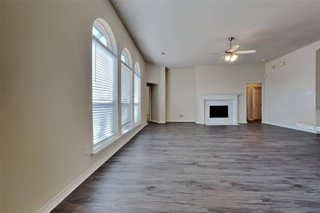 4408 Fox Meadows Lane, Mansfield, TX 76063