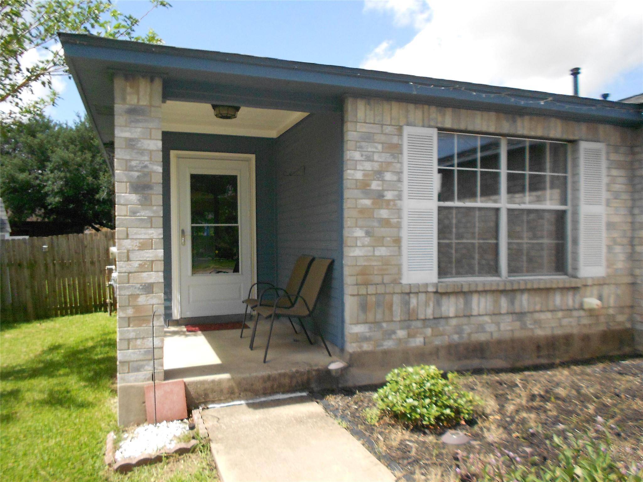 1810 Courtney CV, Round Rock, TX 78664