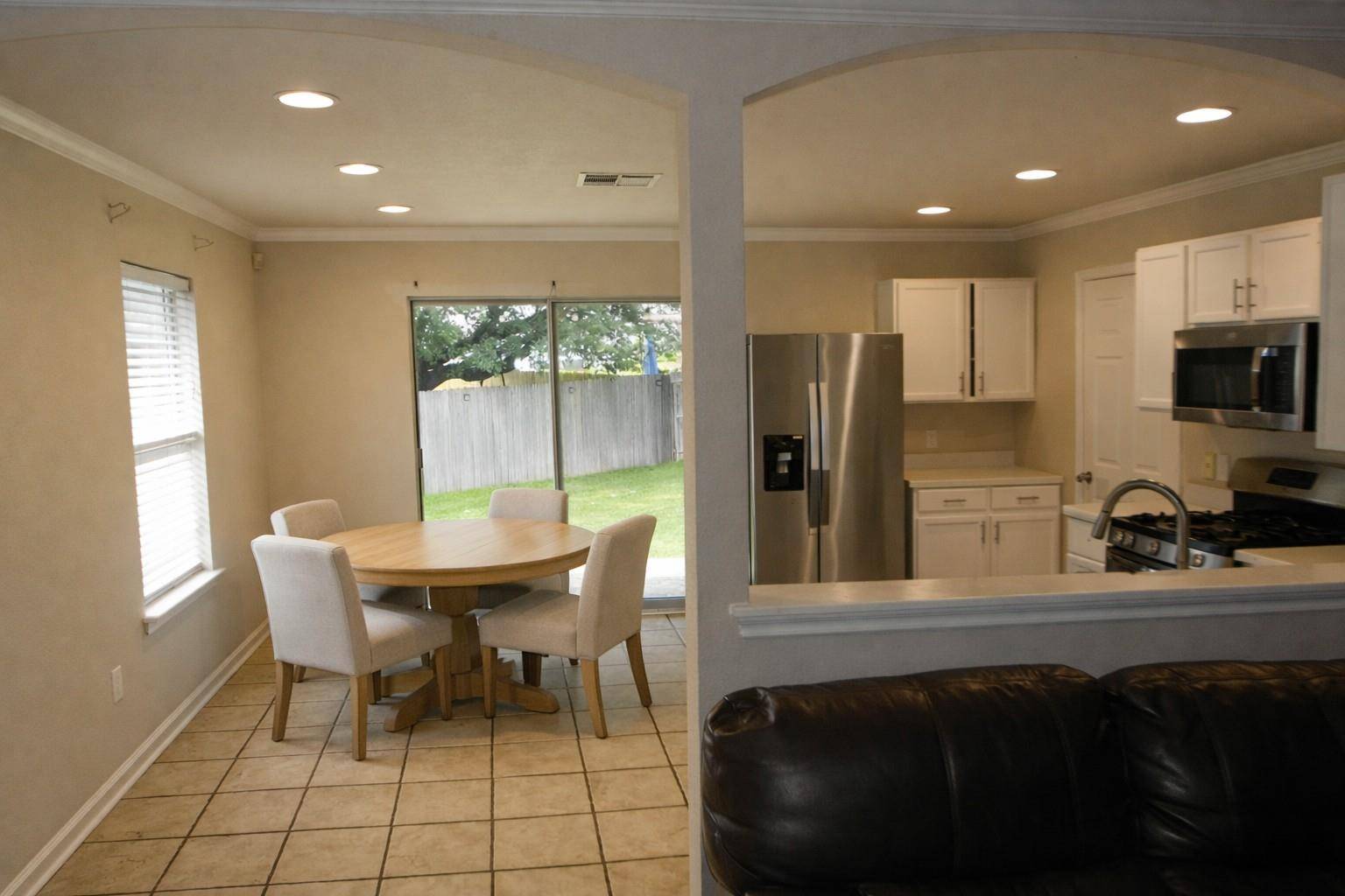 1810 Courtney CV, Round Rock, TX 78664