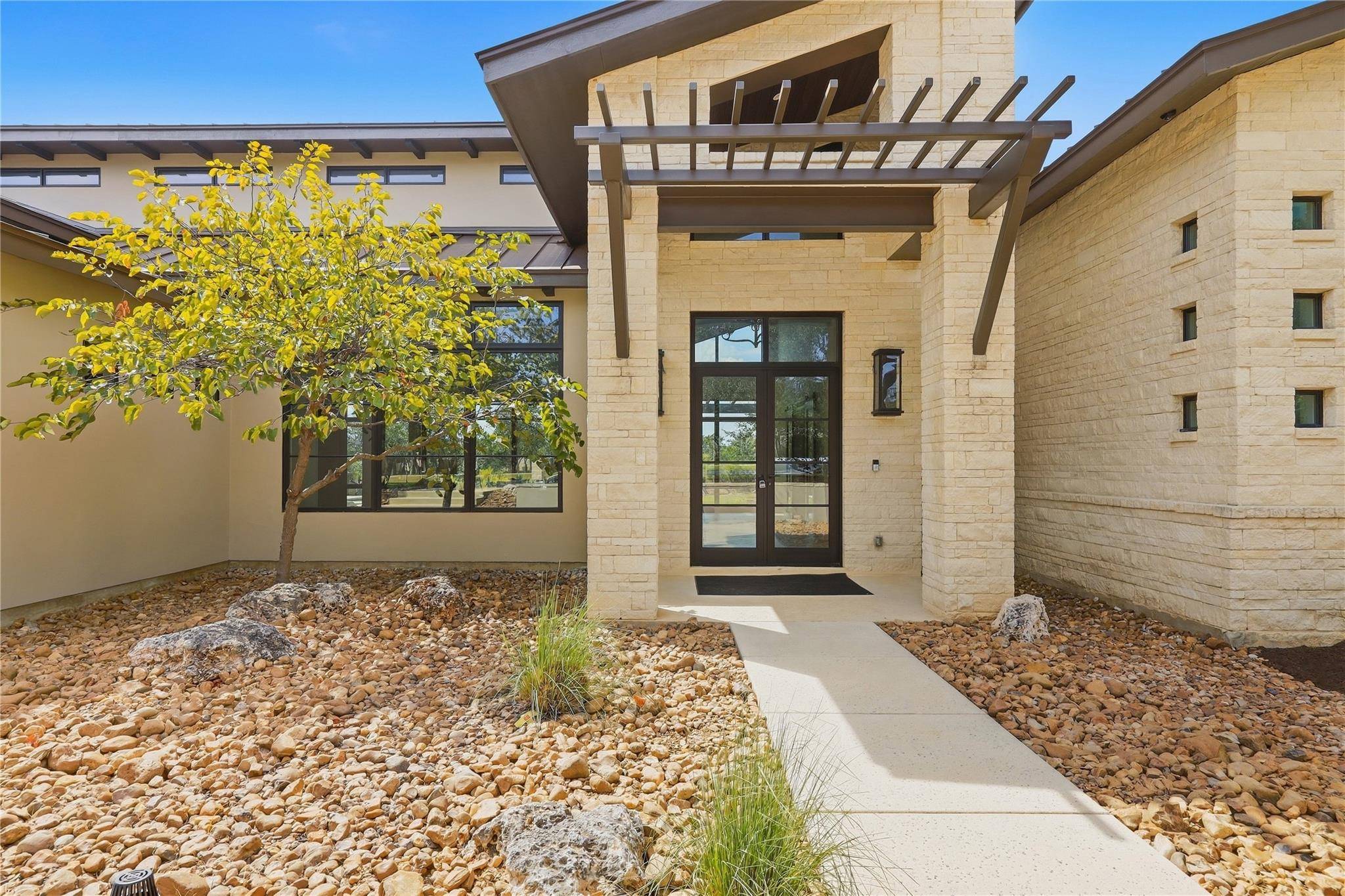449 Ranch FLS, Fair Oaks Ranch, TX 78015
