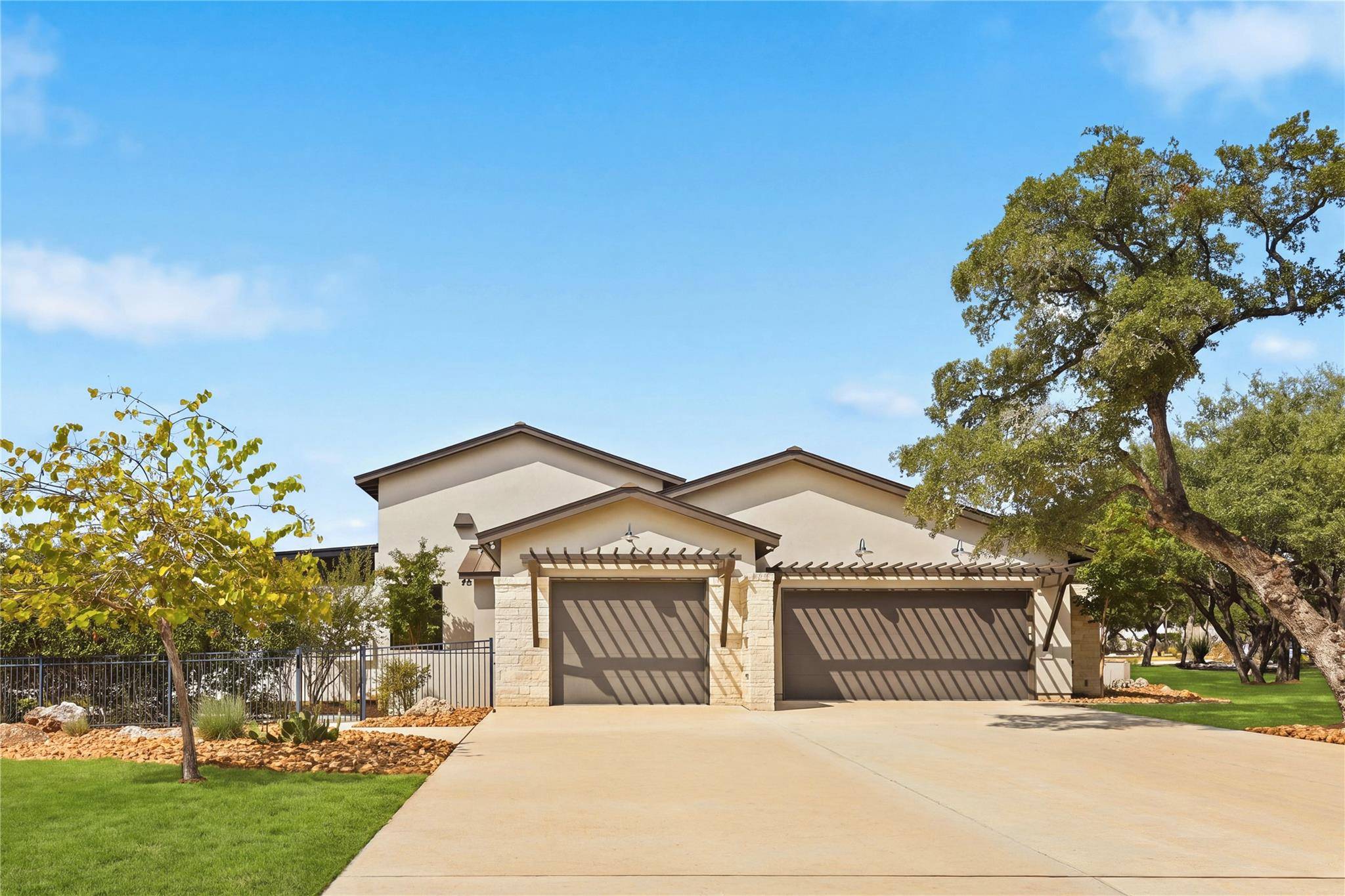 449 Ranch FLS, Fair Oaks Ranch, TX 78015