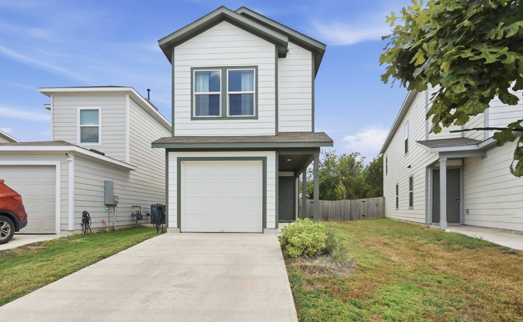 52 Trinity CIR, Lockhart, TX 78644