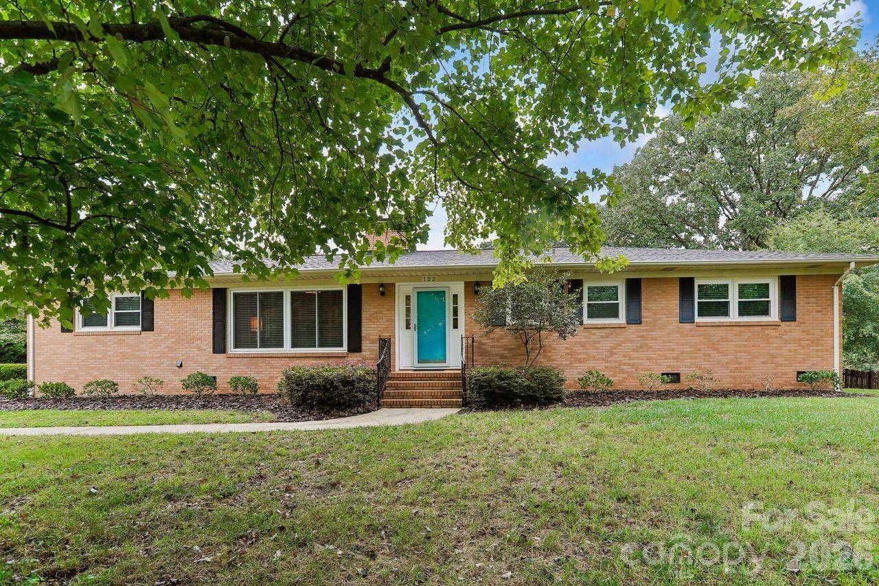 122 Chanticleer CT, Charlotte, NC 28214