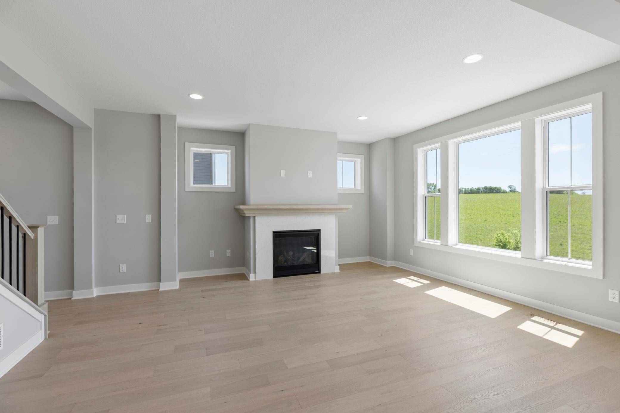 10409 Blackmoor RD, Woodbury, MN 55129