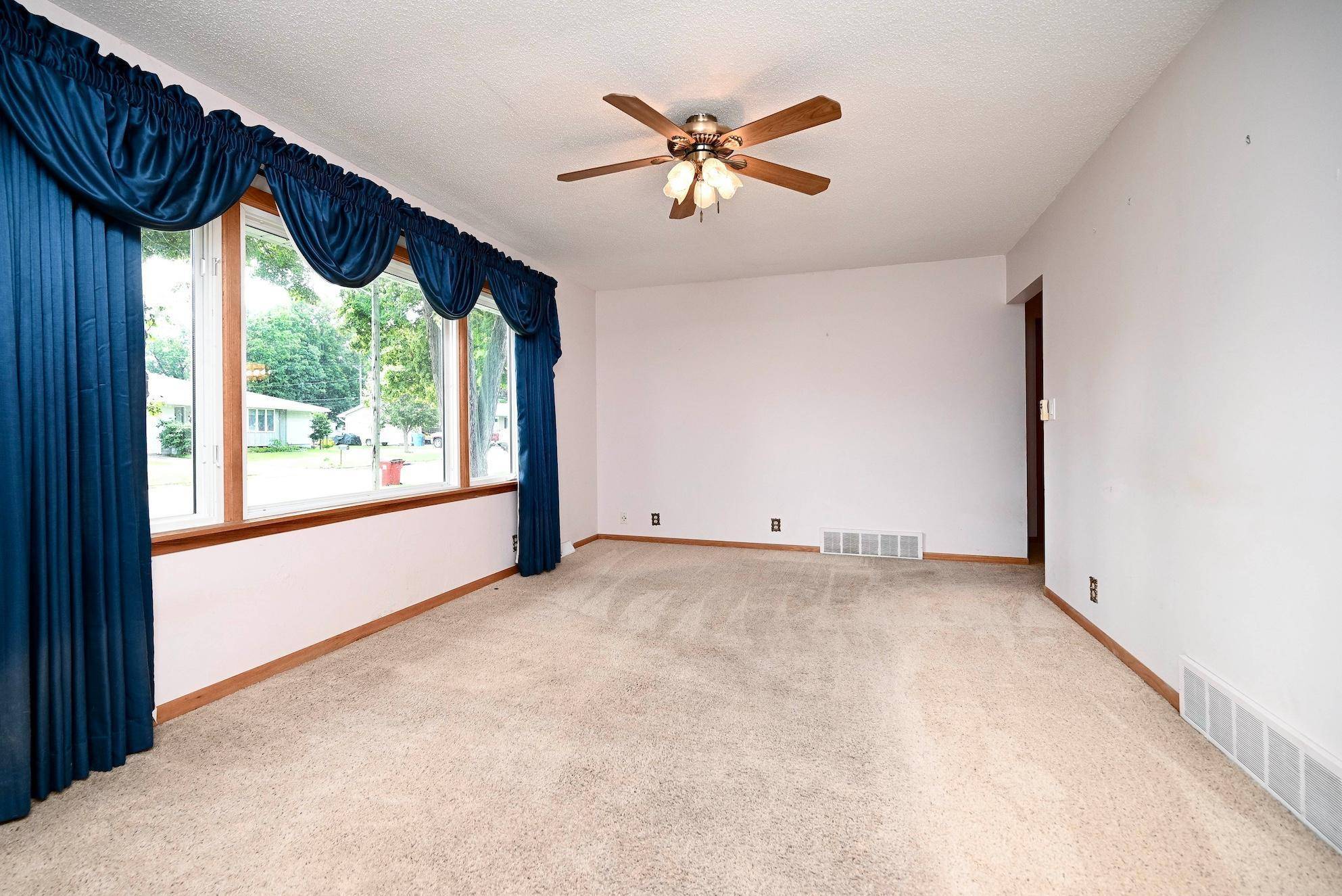 477 Westdale AVE, Winona, MN 55987