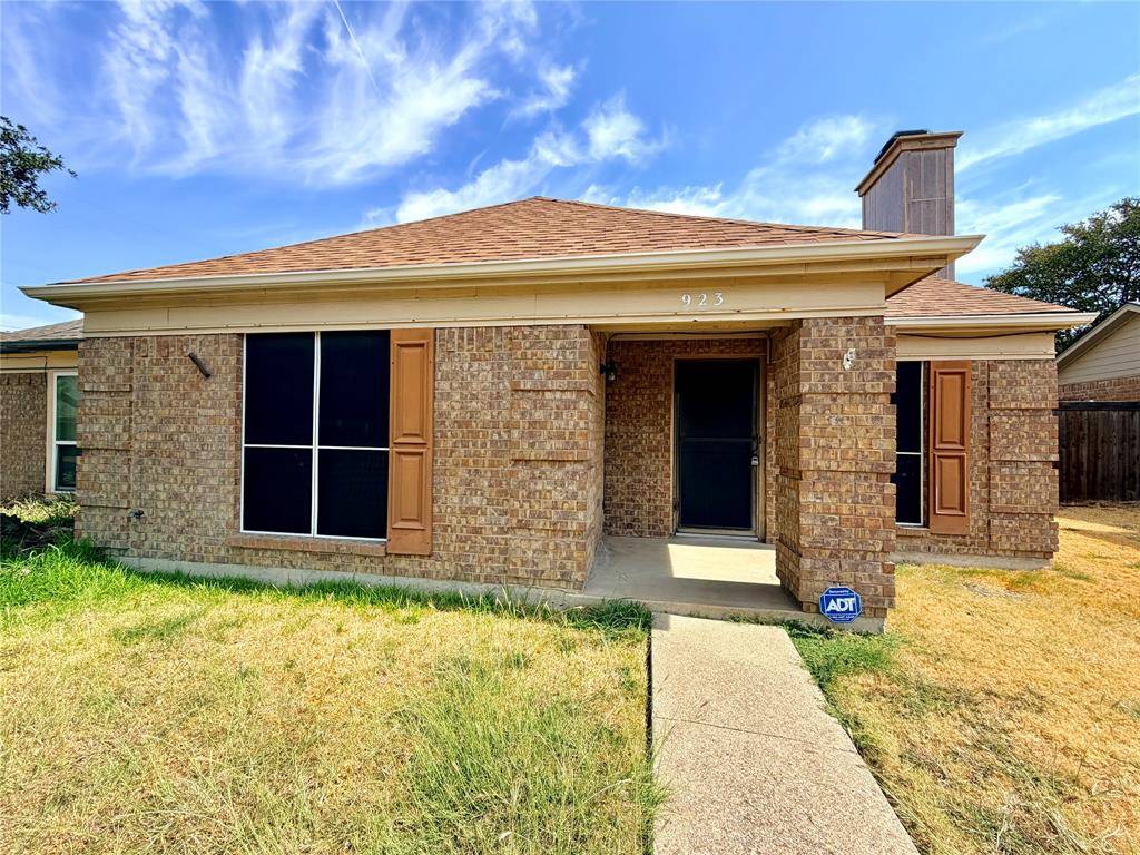 923 Binbrook Drive, Mesquite, TX 75149