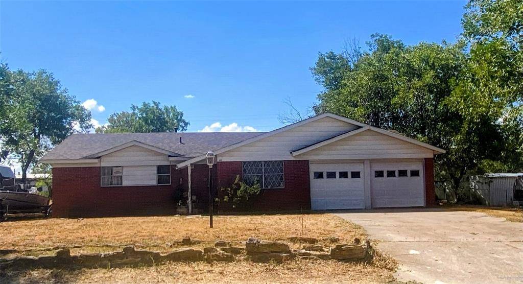 445 Hoffman Drive, Dublin, TX 76446