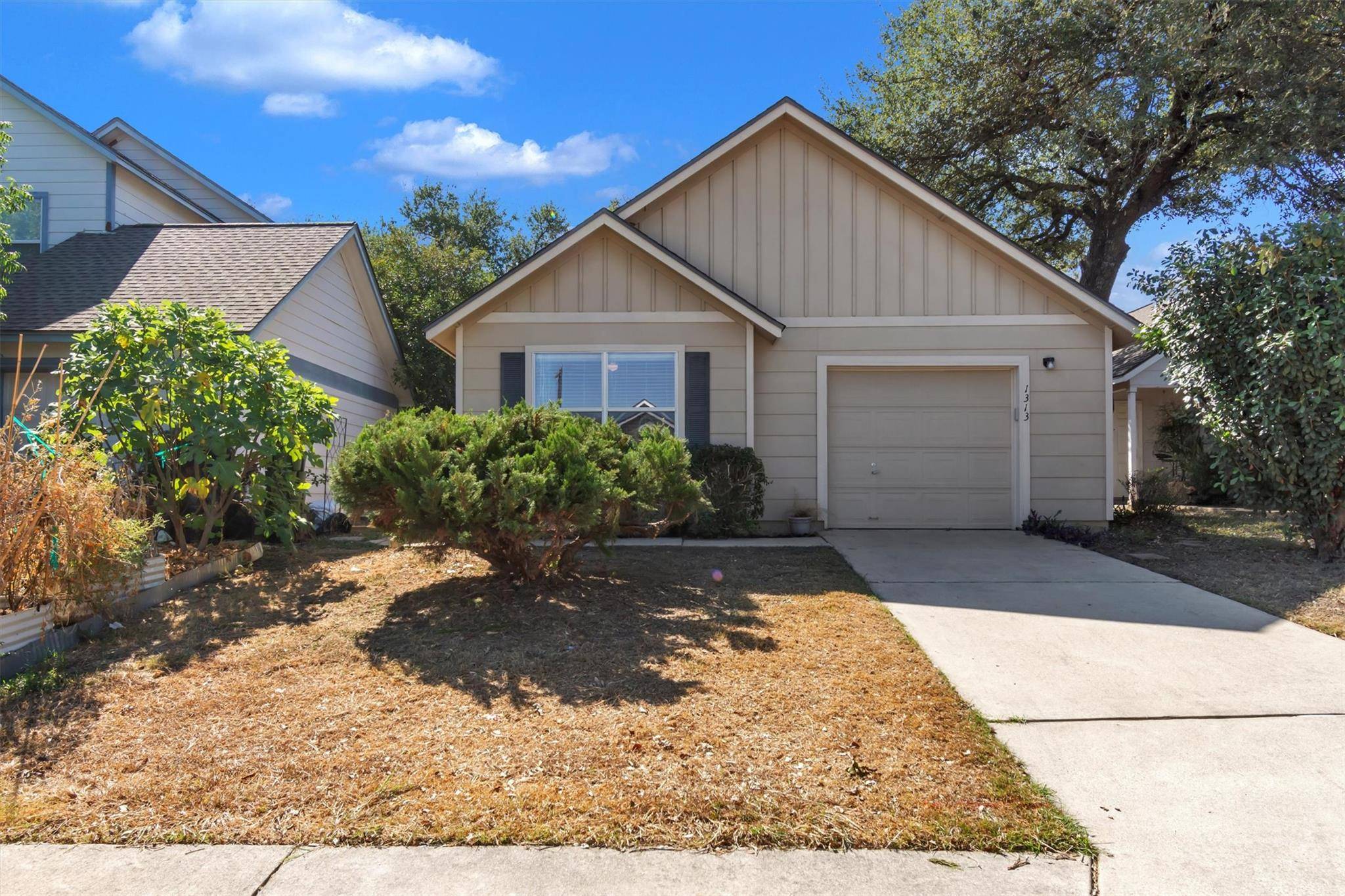 1313 E 3rd ST, Georgetown, TX 78626