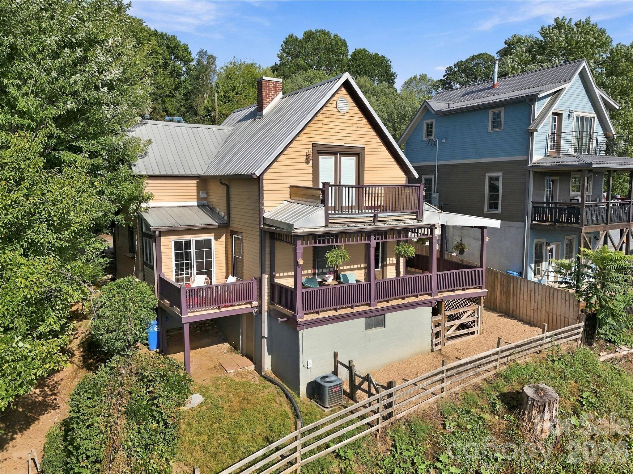 60 Roberts ST, Asheville, NC 28801