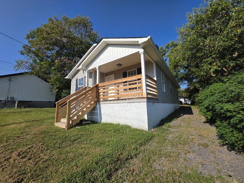 103 Hall St, Hartsville, TN 37074