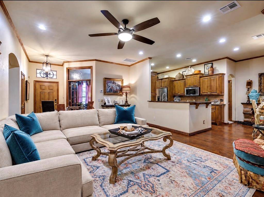 2213 Cedar Pointe CT, Edmond, OK 73003