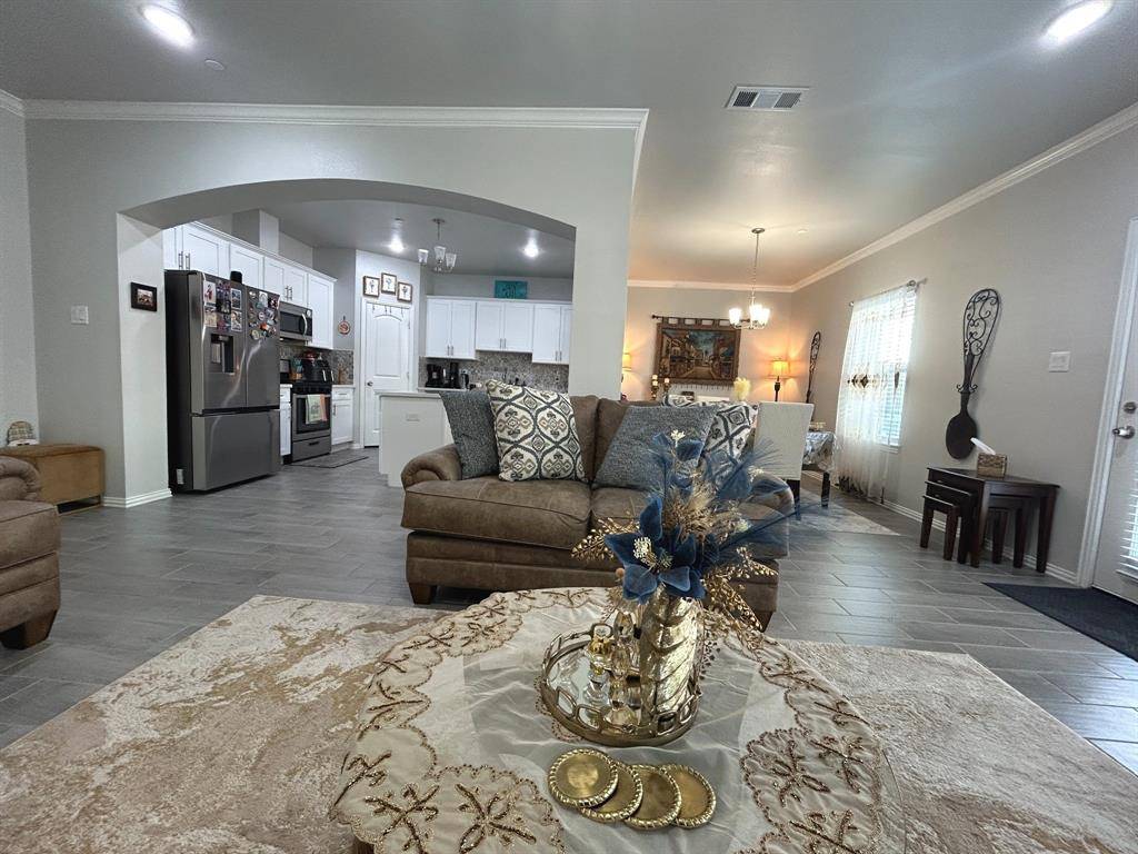 4719 Amal Saleh Drive, Irving, TX 75061