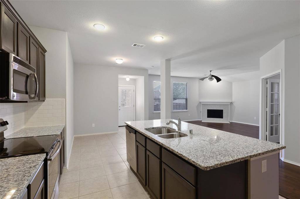 1725 Wildflower Lane, Wylie, TX 75098