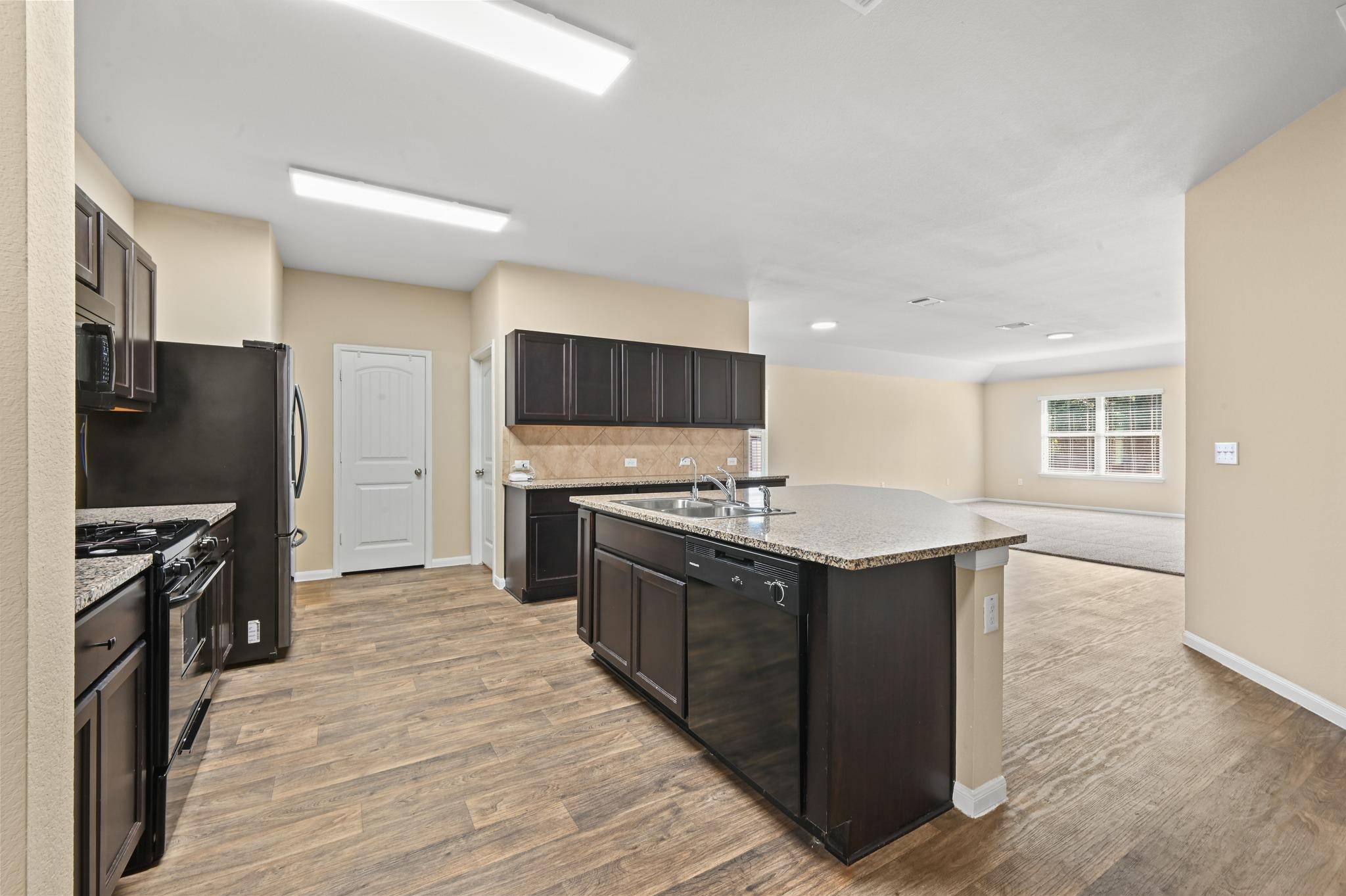 220 James Adkins DR, Kyle, TX 78640
