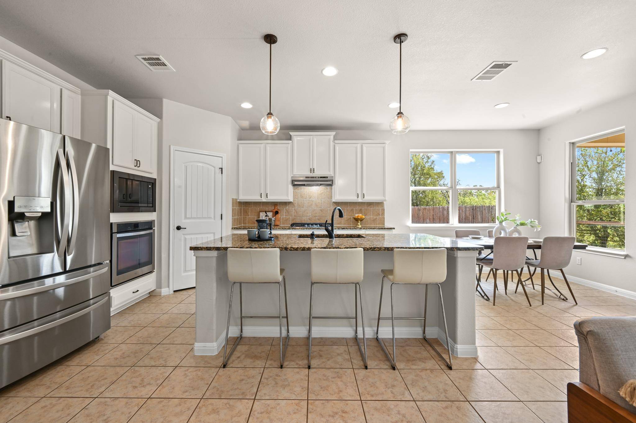 608 Wincliff DR, Buda, TX 78610