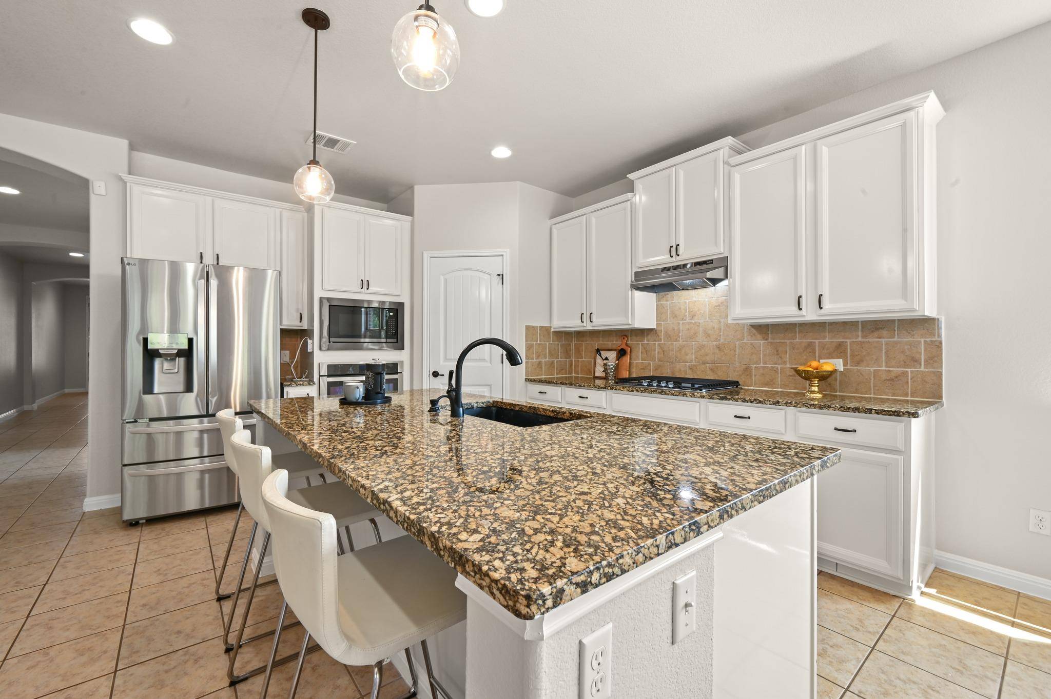 608 Wincliff DR, Buda, TX 78610