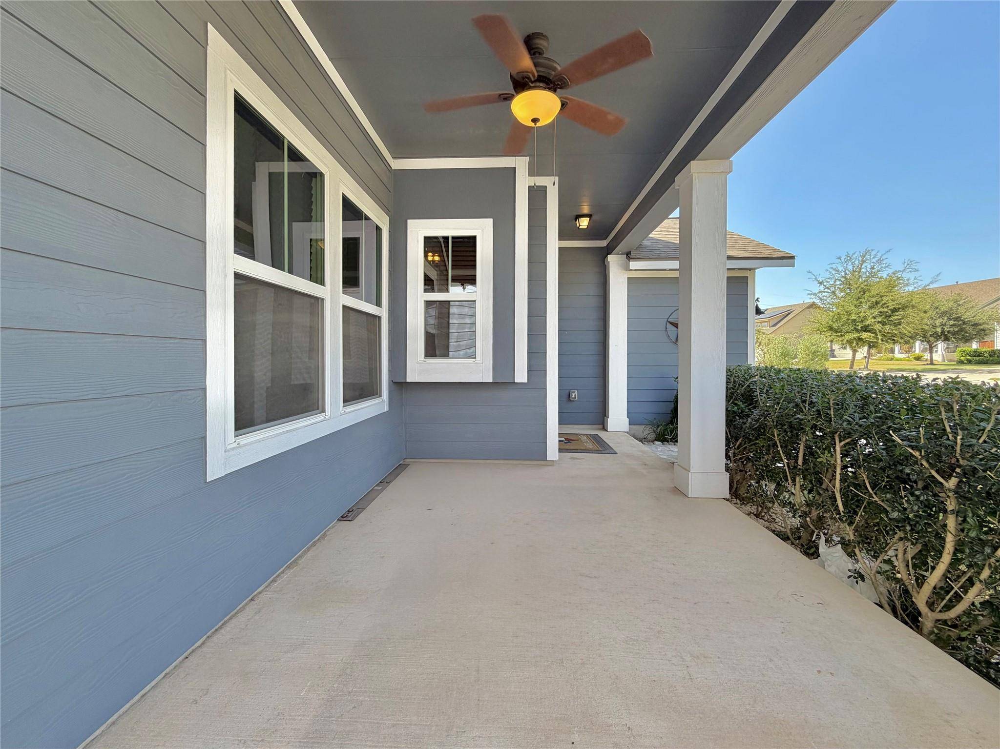 613 Goldenwave WAY, Liberty Hill, TX 78642