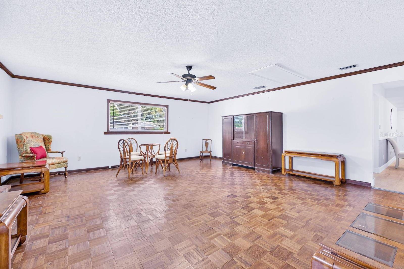 521 S LARRY CIR, Brandon, FL 33511