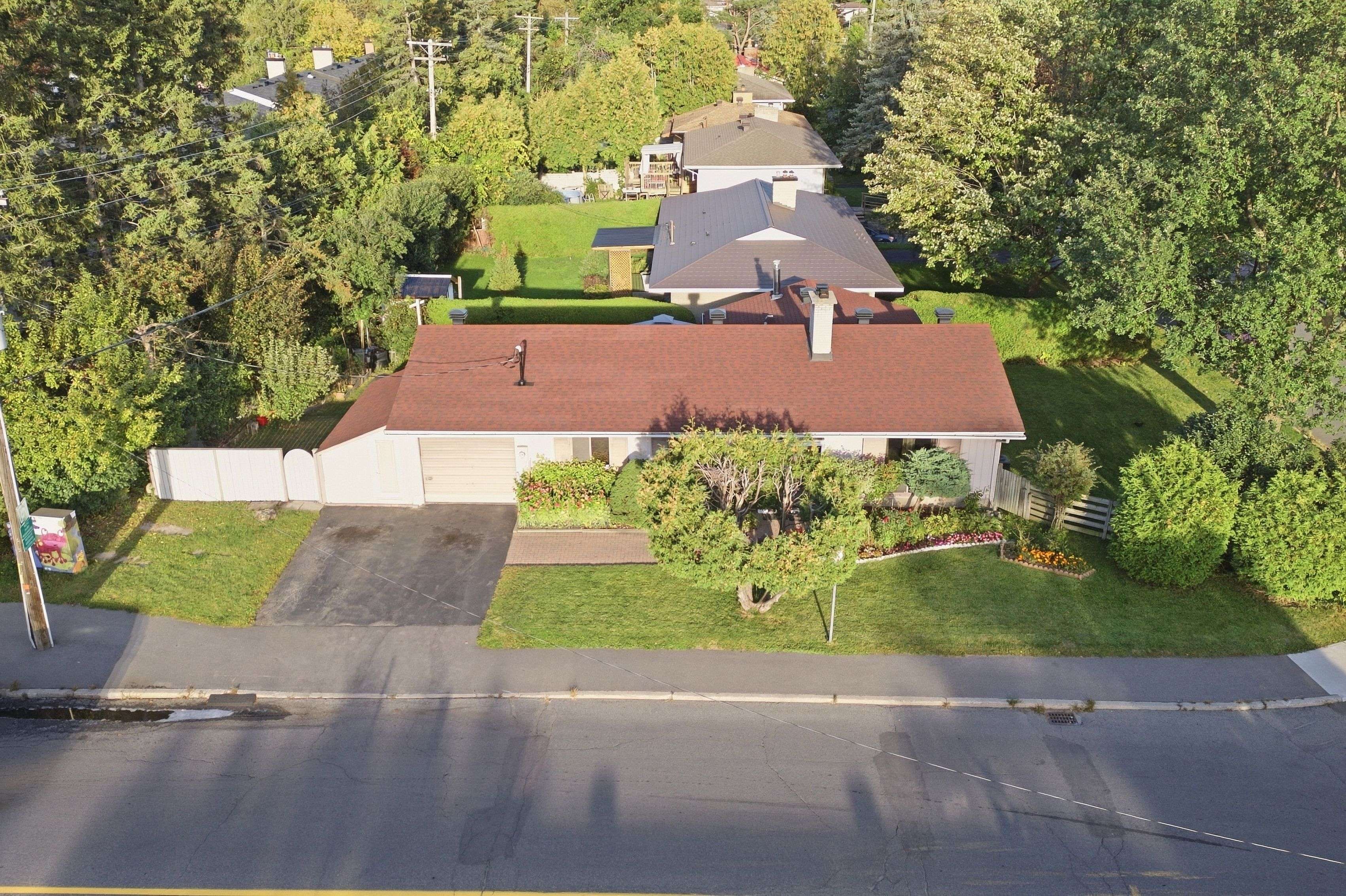 2617 Flannery DR, Billings Bridge - Riverside Park And Area, ON K1V 8M4