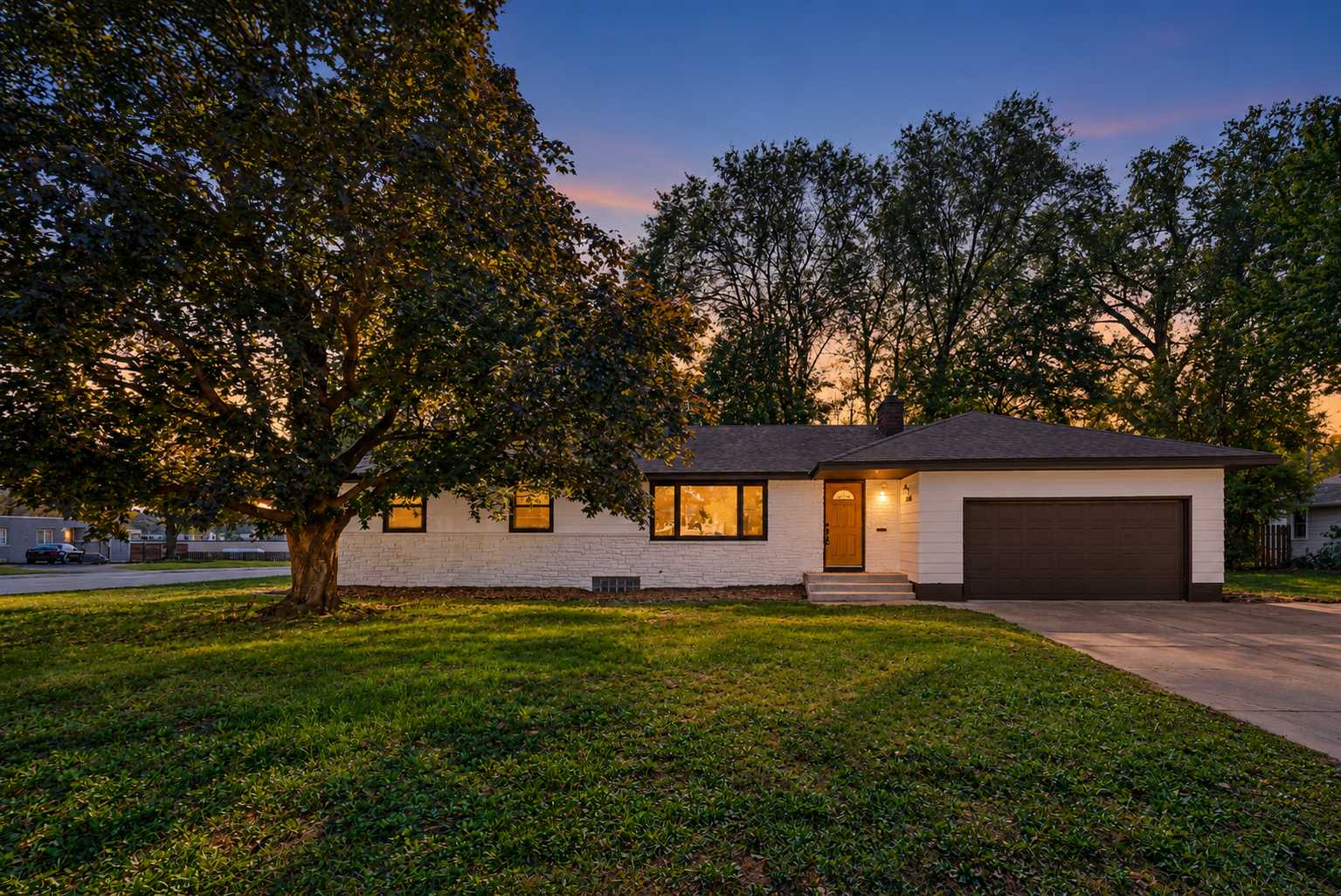 4243 Douglas DR N, Crystal, MN 55422