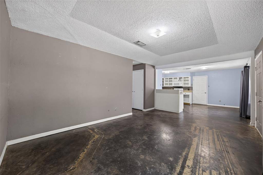 5211 Hideaway Court, Arlington, TX 76017