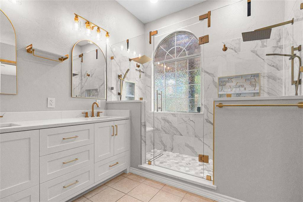 8825 Mystic Trail, Fort Worth, TX 76118