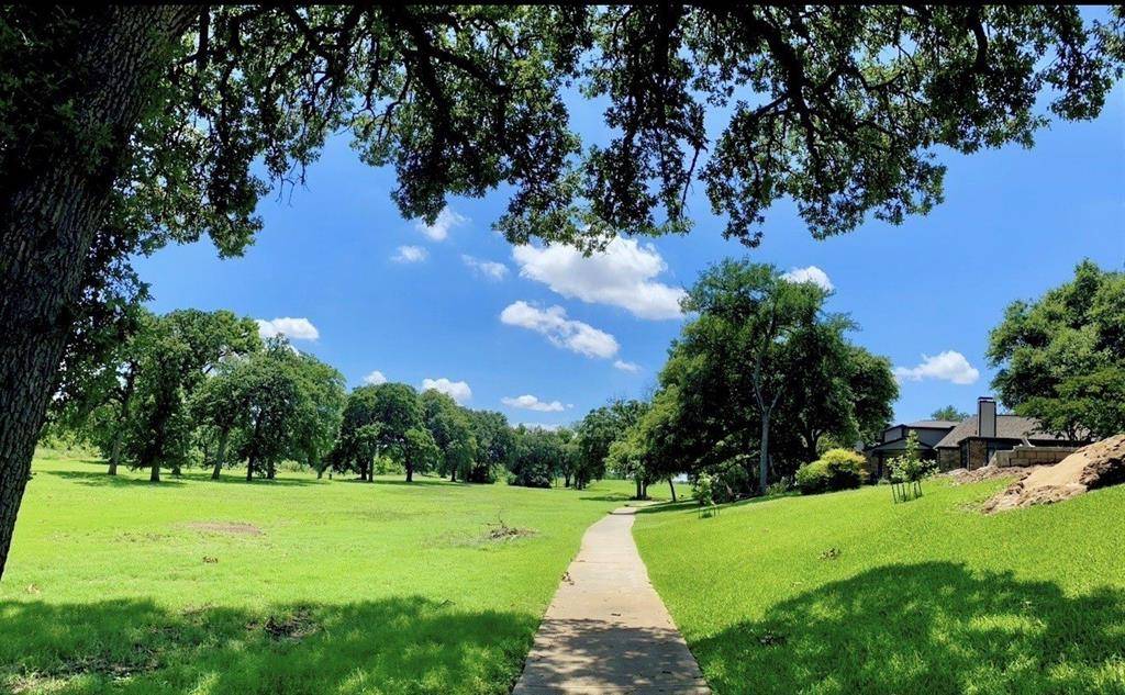 2709 Fairway Park Street, Grand Prairie, TX 75050
