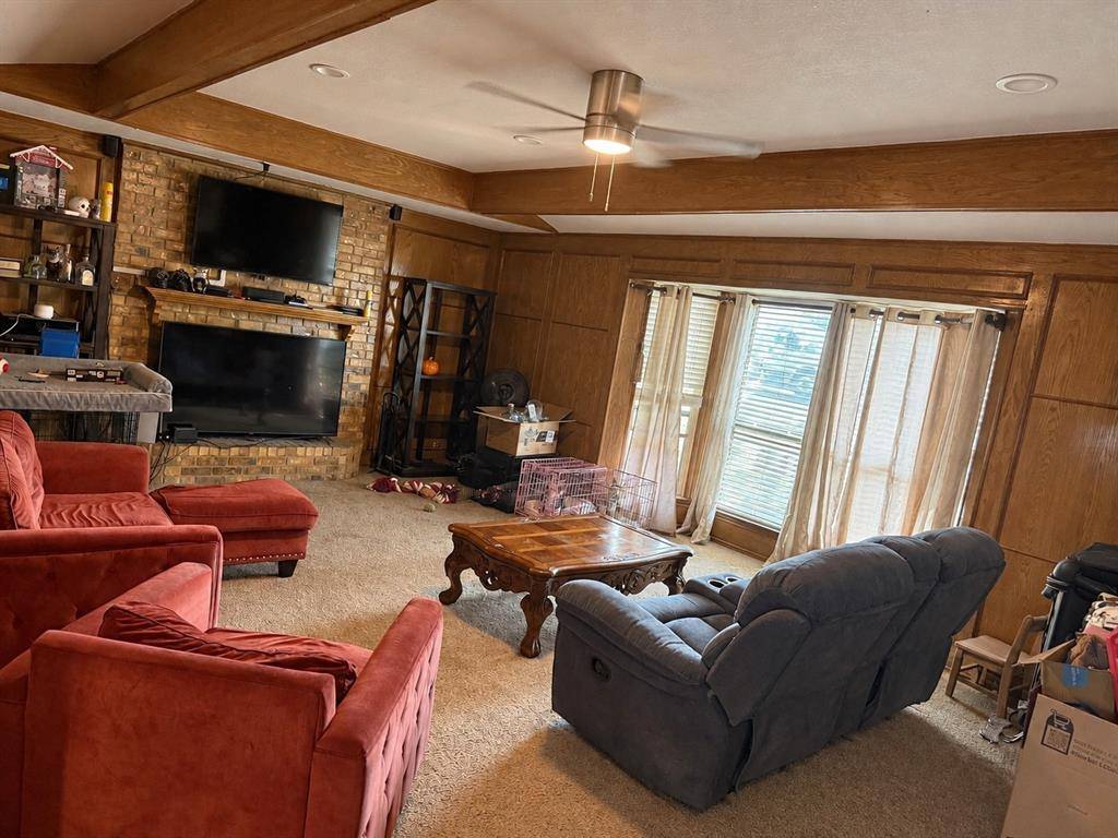 207 Josey Lane, Red Oak, TX 75154