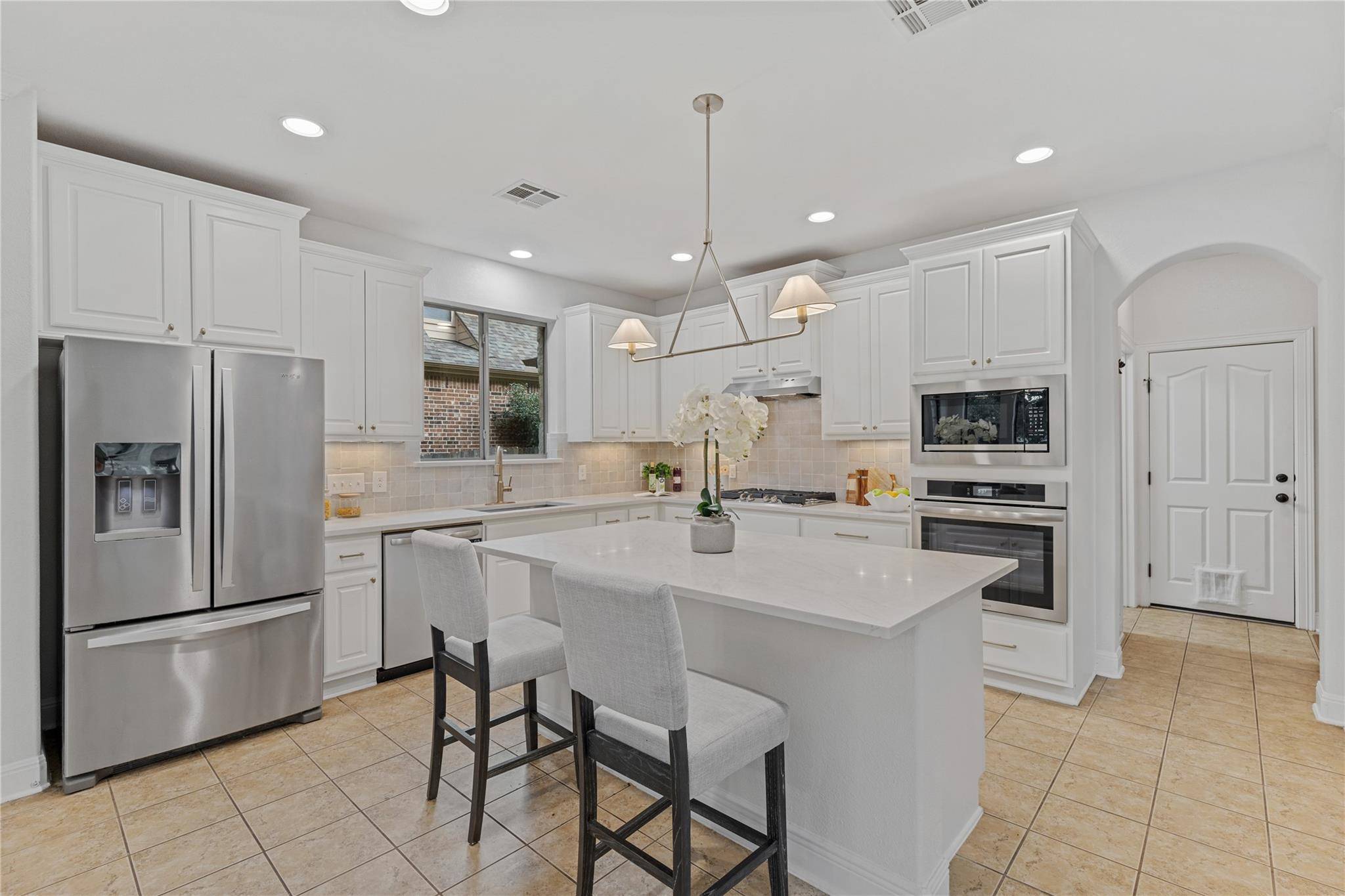 2709 Deep River CIR, Round Rock, TX 78665