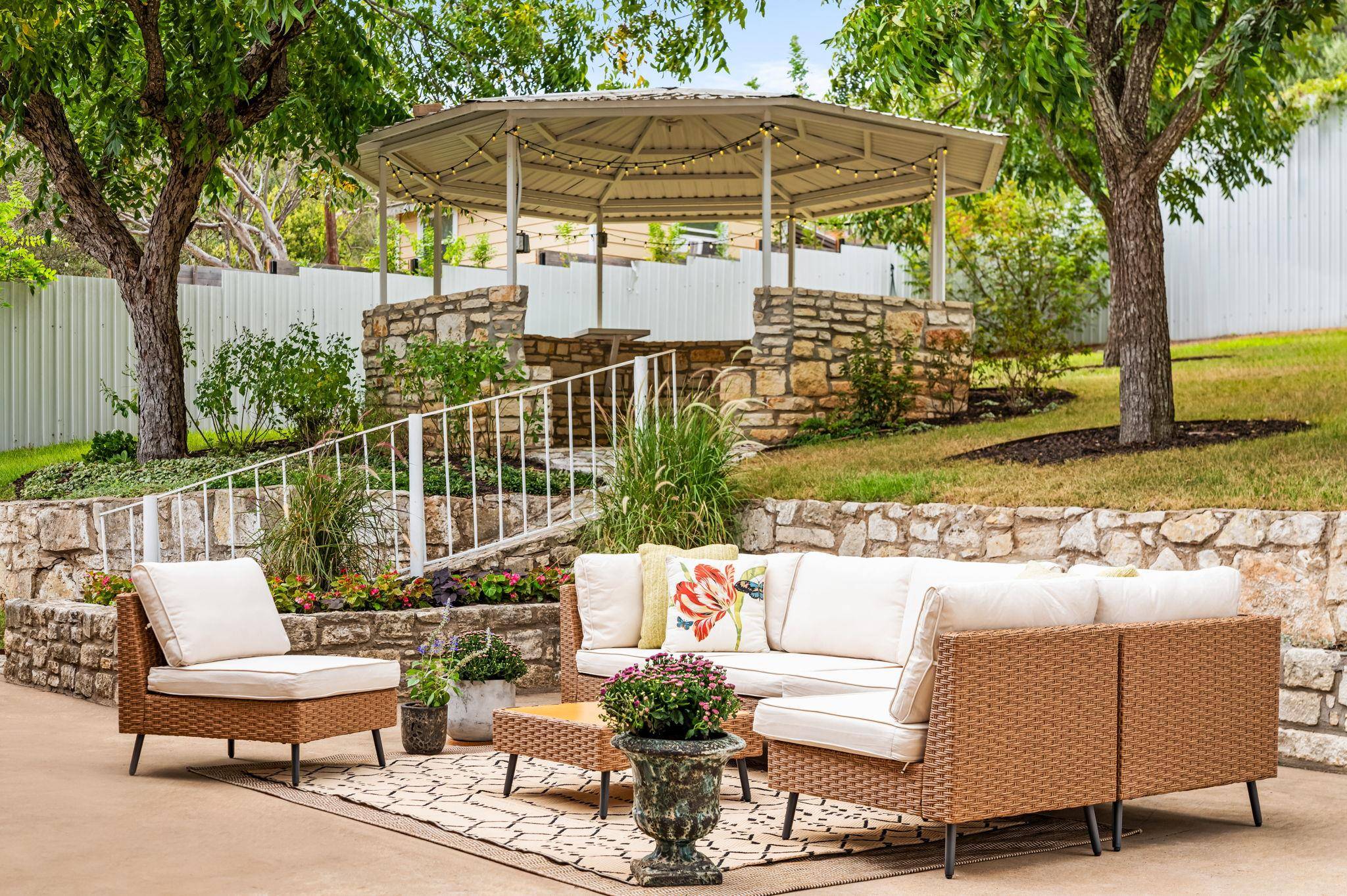 2708 Carnarvon LN, Austin, TX 78704